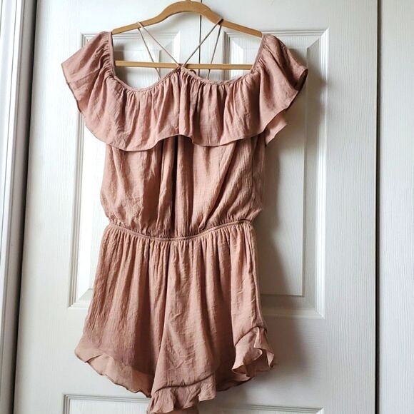 ✨️wishlist apparel womans ruffled romper,  NWT,  small - Picture 1 of 6